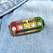 5 States Emoji Social Battery Slipping Lapel Pin