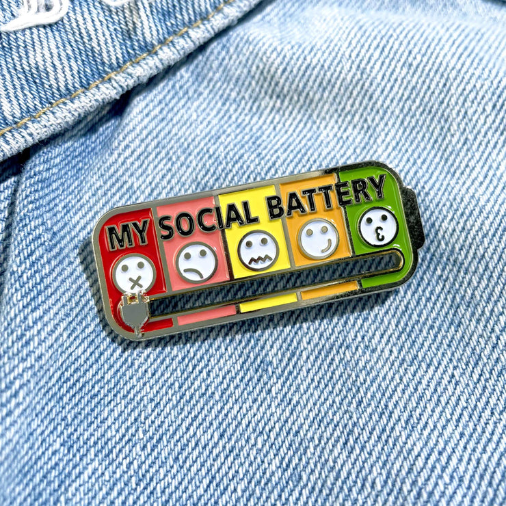 5 States Emoji Social Battery Slipping Lapel Pin